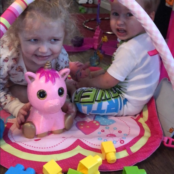 Meet your Posher, Vanessa - Picture 3 of 3